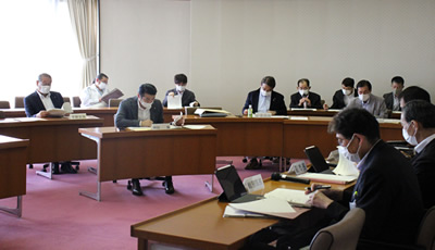 議会運営委員会の写真