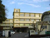 鶴見台中学校の写真